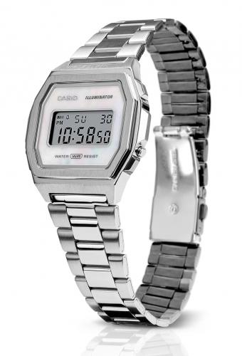 Серебристая стальная предохранительная застежка браслета часов CASIO VINTAGE A1000D-7EF обеспечивает надежность.