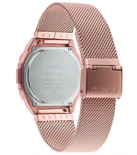 Позолоченный браслет ретро часов CASIO A1000MCG-9EF легко заменяется благодаря встроенному ползунковому рычагу.
