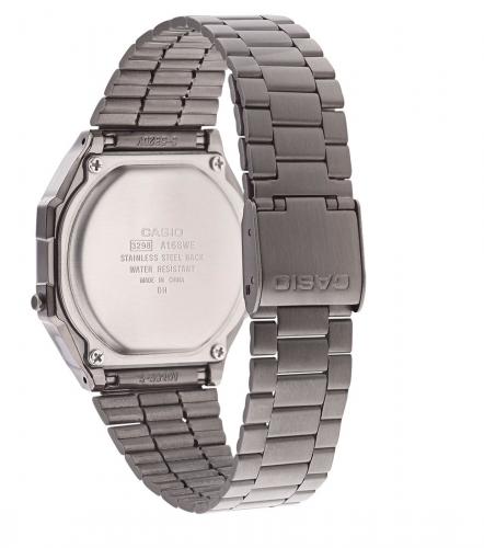 Регулируемая застежка часов CASIO VINTAGE A168WEGG-1BEF позволяет отрегулировать размер браслета согласно обхвату запястья.