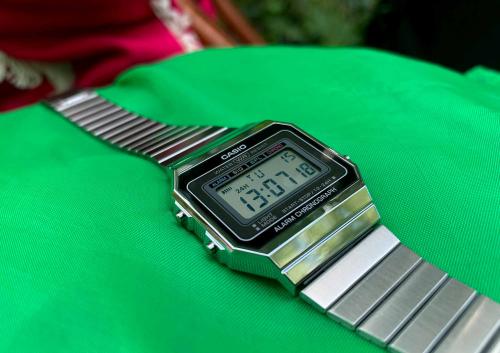Винтажные часы VINTAGE A700WE-1AEF не теряют своей актуальности в нынешнее время прогресса и нанотехнологий.