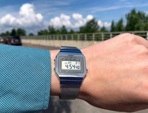Часы VINTAGE A700WEM-7AEF универсальны благодаря стильному дизайну миланского браслета и ультратонкому корпусу.