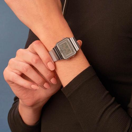 Часы CASIO A700WEM-7AEF создают гармоничный баланс легкости и комфорта, что забываешь о том, что они надеты на руку.