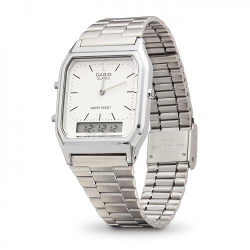 Аналогово-цифровой дисплей винтажных часов CASIO VINTAGE AQ-230A-7DMQYES защищен легким акриловым стеклом.