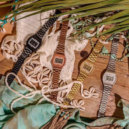 Серия ретро фэшн часов CASIO VINTAGE B640 с глиттер циферблатами: B640WBG-1BEF, B640WCG-5EF, B640WGG-9EF, B640WDG-7EF.