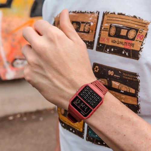 Олдскульные часы с калькулятором CASIO VINTAGE CA-53WF-4BEF  - это часы с солидной историей, уходящей корнями в 80-е года.