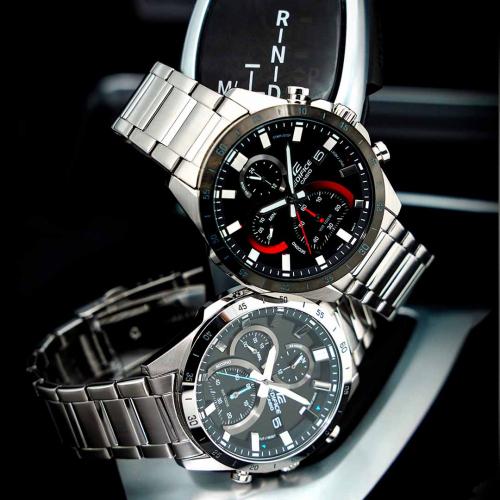 Серия спортивных мужских аналоговых хронографов CASIO представлена моделями: EFR-571DB-1A1VUEF и EFR-571D-1AVUEF.