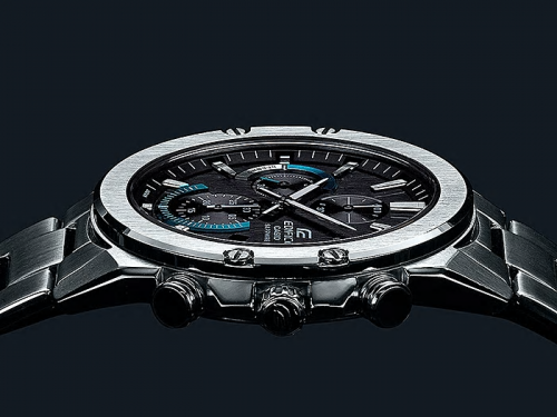 Дизайн тонкого корпуса часов CASIO EDIFICE EFR-S567D-1AVUEF разработан в рамках направления Slim Style и составляет 9,5 мм.