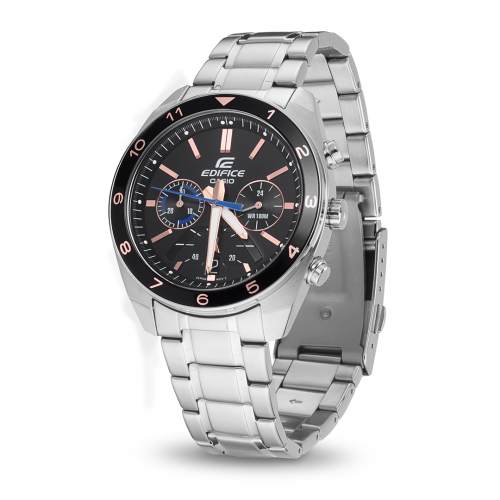 Прочные корпус и браслет часов CASIO EDIFICE EFV-590D-1AVUEF выполнены из нержавеющей стали с черным безелем.
