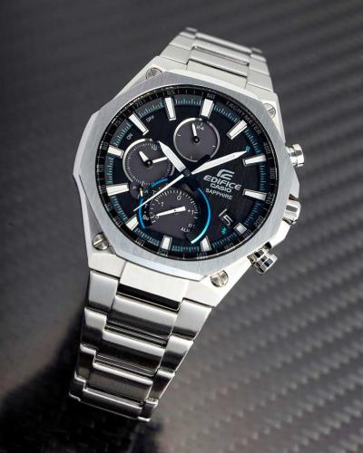 Конструктивные особенности часов EDIFICE EQB-1100D-1AER созданы на основе отзывов профессиональных гоночных команд.