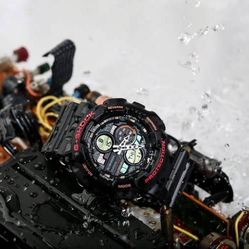 Водозащита 20 BAR позволяет использовать ударопрочные часы CASIO G-SHOCK GA-140-1A4ER при занятиях free-дайвингом.