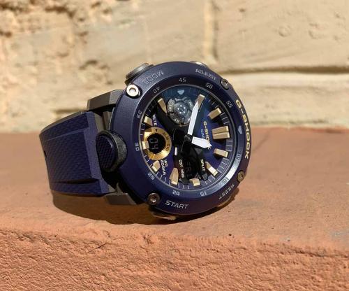 Часы GA-2000-2AER относятся к серии GA-2000 - самой доступной линейке G-Shock с корпусом Carbon Core Guard (2019 г.).