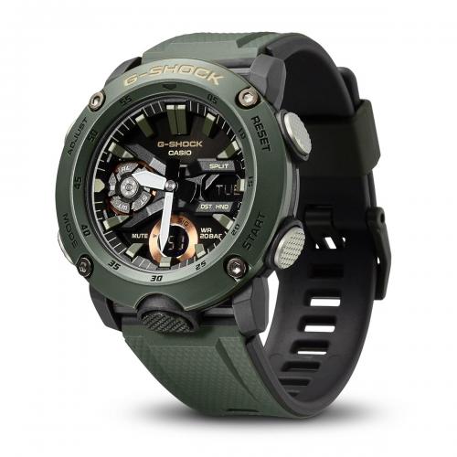 Carbon Core Guard защищает элементы часов GA-2000-3AER благодаря корпусу из каучука, укрепленного углеволокном.