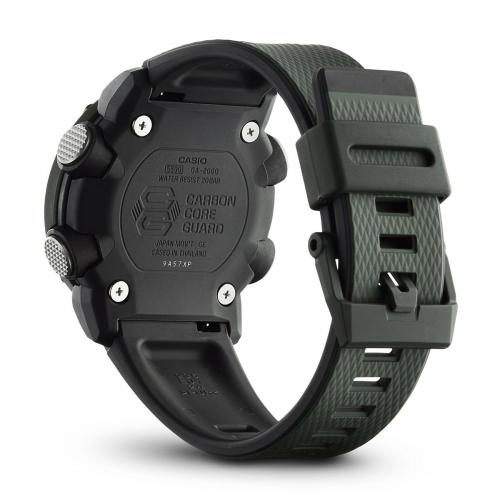 Двухслойная задняя крышка карбоновых часов G-SHOCK GA-2000-3AER обеспечивает герметичность и защиту от ударов.