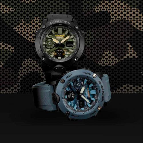 Циферблат часов G-SHOCK GA-2000SU-2AER и GA-2000SU-1AER выполнен в стиле камуфляж, вдохновленный морем и сушей.