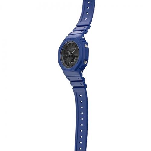 Толщина корпуса 11,8 мм делает карбоновые часы CASIO GA-2100-2AER CasiOak самыми тонкими часами G-Shock (2021 г).