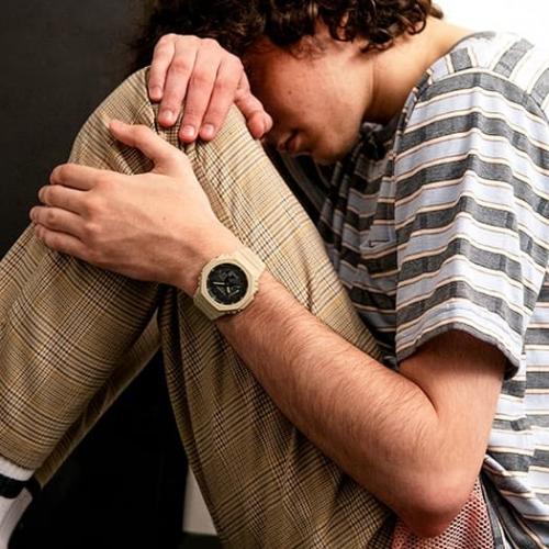 Забудь про страх, найди свой путь и знай, G-SHOCK GA-2100-5AER - твой верный друг, бросайся в бой и побеждай, любой ценой...