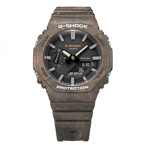 Корпус часов GA-2100FR-5AER изготовлен из карбона по технологии Carbon Core Guard и защищен коричневой полимерной накладкой.