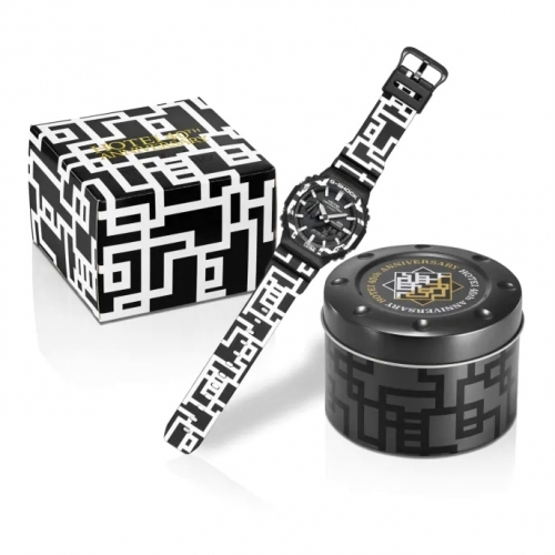 Лимитированные часы G-SHOCK GA-2100HT-1ADR CasiOak Guitarhythm Hotei комплектуются эксклюзивной черно-белой упаковкой.