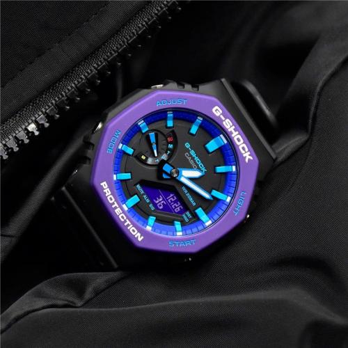 Карбоновый корпус часов GA-2100THS-1AER Throwback изготовлен по технологии Carbon Core Guard из углеродного волокна.