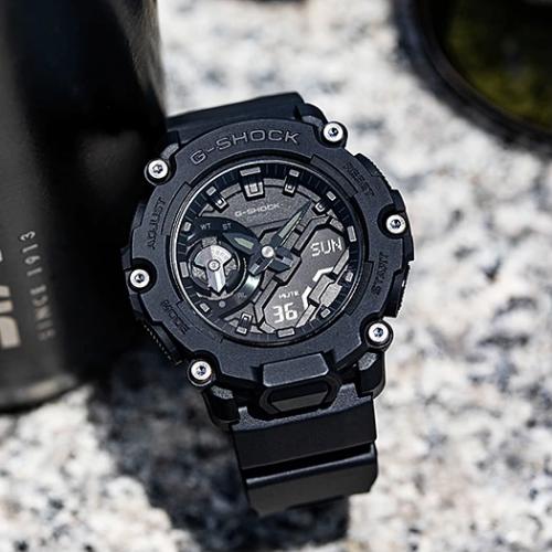 Черным противоударным часам CASIO G-Shock GA-2200BB-1AER Stealth волю не сломить, кто жизни жаждет - будет жить!..