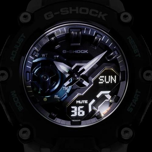 Двойная светодиодная подсветка Super Illuminator часов CASIO G-SHOCK GA-2200M-1AER с регулируемым послесвечением.
