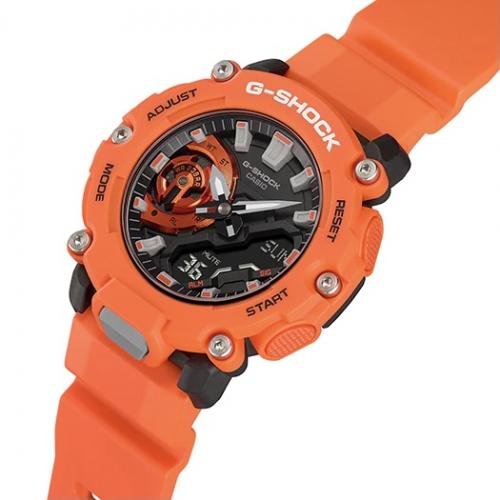 Новая конструкция кнопок противоударных часов G-SHOCK GA-2200M-4AER позволила уменьшить размер защищенного корпуса.