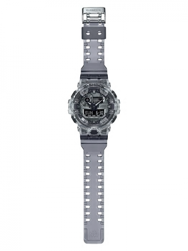 Часы G-SHOCK GA-700SK-1AER полупрозрачные серого цвета с серебристым циферблатом.