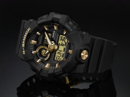 Большой корпус удачно гармонирует с крупными рифлеными кнопками часов CASIO G-SHOCK GA-710B-1A9ER.