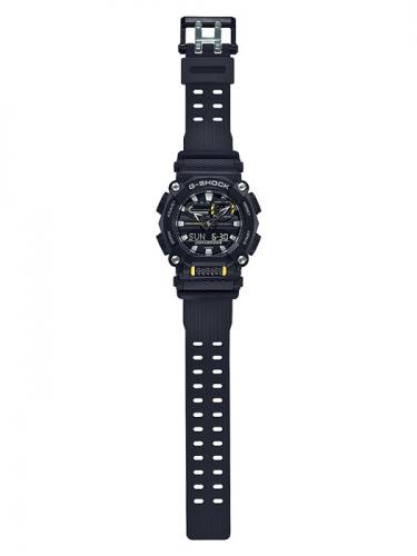 Индустриальный 10-гранный дизайн черного корпуса часов G-SHOCK GA-900-1AER напоминает крепежный элемент - гайку.