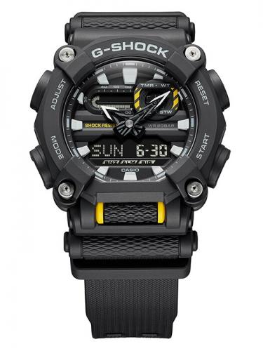 Рифленая кнопка LED-подсветки вынесена на переднюю панель корпуса часов CASIO G-SHOCK GA-900-1AER.