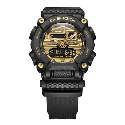 Индустриальный 10-гранный дизайн черного корпуса часов G-SHOCK GA-900AG-1AER напоминает крепежный элемент - гайку.