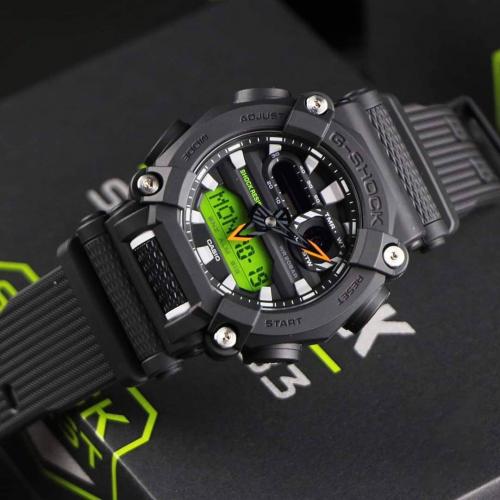 Противоударные часы G-SHOCK GA-900E-1A3ER с дополнительным ремешком комплектуются специальной коробкой.