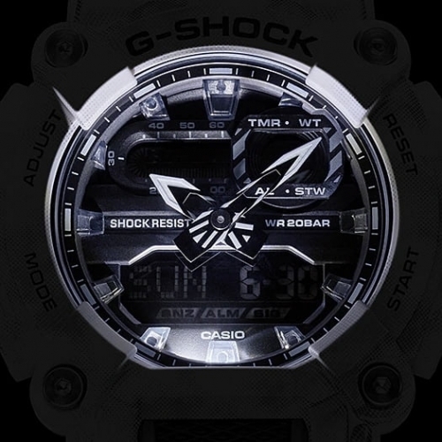 Подсветка аналоговой индикации часов G-SHOCK GA-900GC-7AER осуществляется с помощью сверхяркого светодиода Super LED.