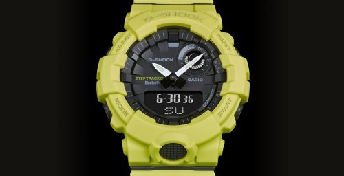 Рифленая кнопка LED-подсветки вынесена на переднюю панель корпуса часов CASIO G-SHOCK GBA-800-9AER.
