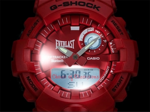 Надпись «Choice of Champions» проявляется во время включения LED-подсветки экрана часов CASIO G-SHOCK GBA-800EL-4AER.