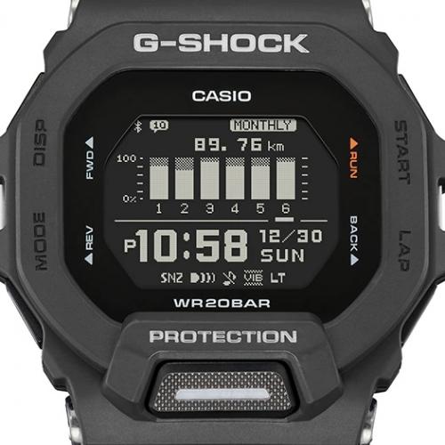 Инверсный MIP LCD дисплей часов G-SHOCK GBD-200-1ER с высокой контрастностью для удобного считывания информации.