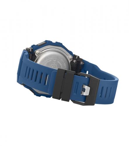 Дополнительные отверстия в мягком синем уретановом ремешке часов G-SHOCK GBD-200-2ER для идеального обхвата запястья.