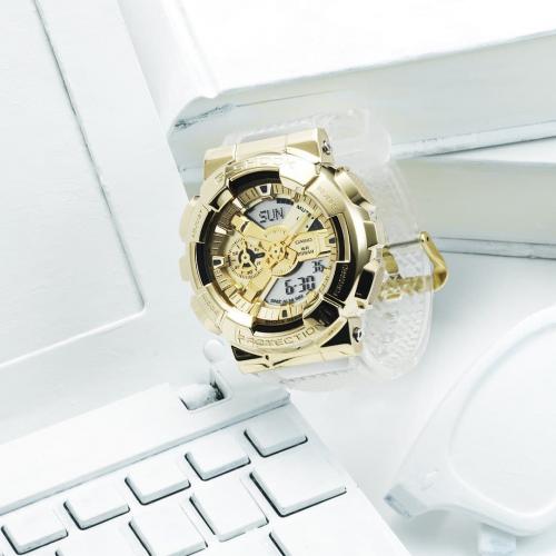 В позолоченном противоударном скелетоне CASIO GM-110SG-9AER со стальной накладкой сочетаются ретро и современность.