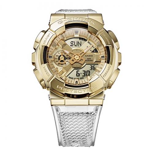 Ударопрочные часы G-SHOCK GM-110SG-9AER получили кованую стальную накладку на корпус из полимерного материала.