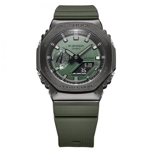 Прочный корпус ударопрочных часов CASIO GM-2100B-3AER выкован из нержавеющей стали IP Dark Grey с закругленными углами.