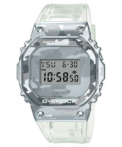 Камуфляжные прямоугольные ударопрочные часы CASIO G-SHOCK GM-5600SCM-1ER Metal Skeleton Camouflage стальная накладка.