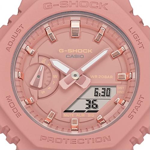 Женские аналогово-цифровые часы CASIO G-SHOCK GMA-S2100-4A2ER с позолоченными IP rose gold индексами и стрелками.