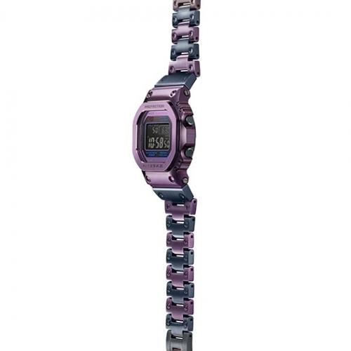 Часы CASIO GMW-B5000PB-6ER получили новое ионное покрытие в приглушенной цветовой гамме оттенка и насыщенности.
