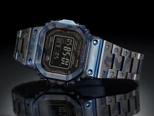 Камуфляжный милитари стиль часов CASIO G-SHOCK GMW-B5000TCF-2ER реализован с помощью лазерной гравировки.