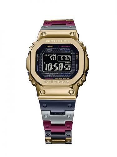 Благодаря особым свойствам сплава марки TranTixxii создан первый титановый G-Shock с зеркальным покрытием GMW-B5000TR-9ER.