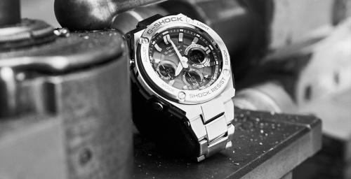Часы G-SHOCK GST-W110D-1AER обладают продуманным дизайном с повышенной ударопрочностью и водозащитой 200 метров.