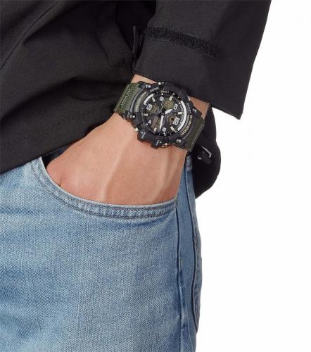 В часах G-SHOCK GWG-100-1A3ER встроены технологии солнечного питания Tough Solar и радиосинхронизации времени WAVE CEPTOR.