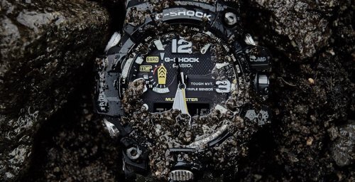 Крупный герметичный корпус эффективно защищает механизм часов G-SHOCK GWG-1000-1A3ER MUDMASTER от пыли и грязи.