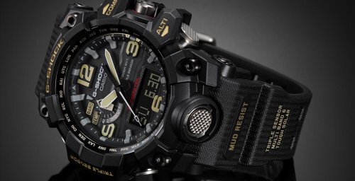 В часах G-SHOCK GWG-1000-1AER встроены технологии солнечного питания Tough Solar и радиосинхронизации времени WAVE CEPTOR.