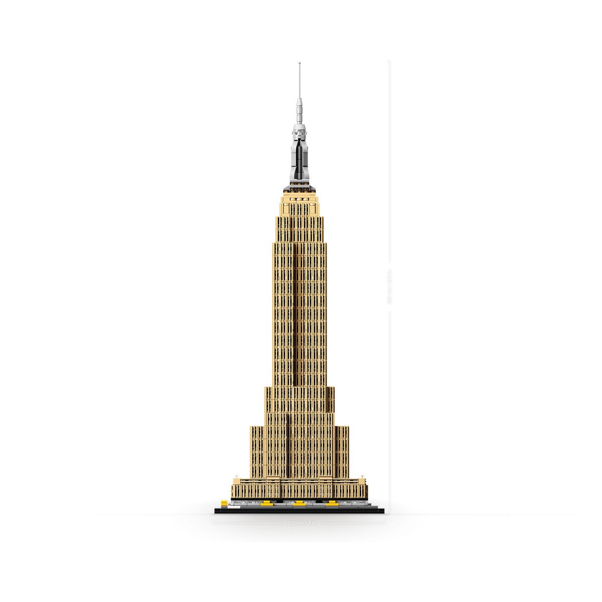Набор LEGO® Эмпайр-стейт-билдинг (21046) точно воссоздает симметричные линии четырех фасадов навесных стен и антенной башни в стиле ар-деко.